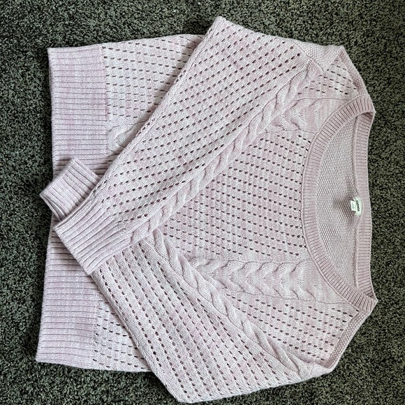 Light Pink Slightly Cropped Sweater - Picture 3 of 4